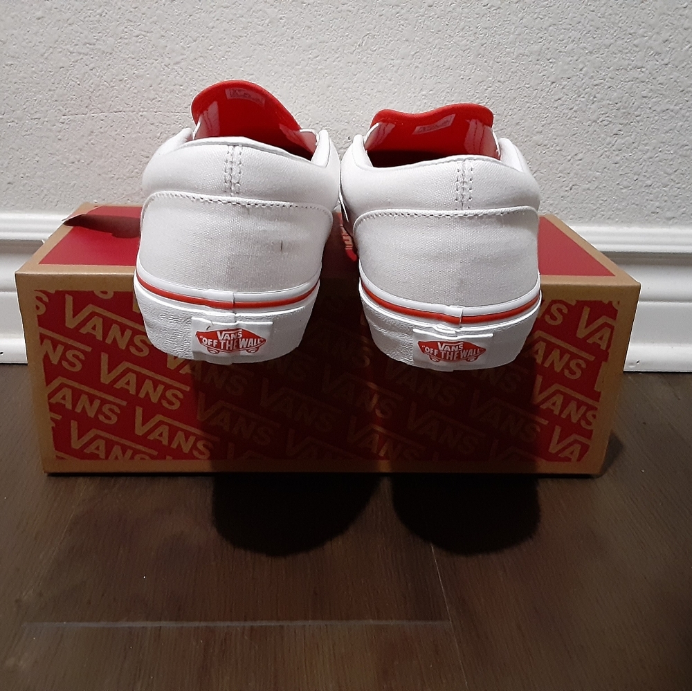 Vans - Picture 4 of 4